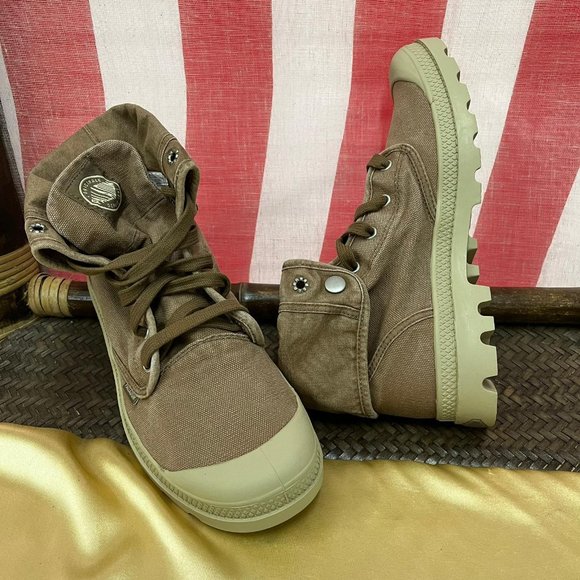 NWB Palladium Baggy Shoes Sz 8.5 - Picture 2 of 6